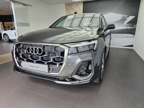 Audi Q7 S-line 2025
