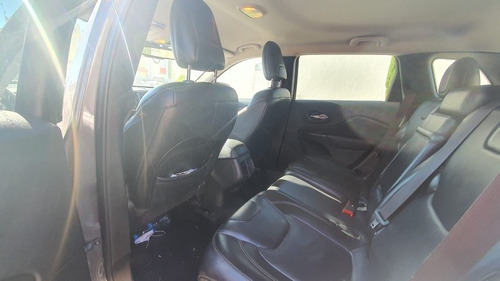 Imagen 5 de 8 de Jeep Cherokee 2015 2.4 Limited Mt