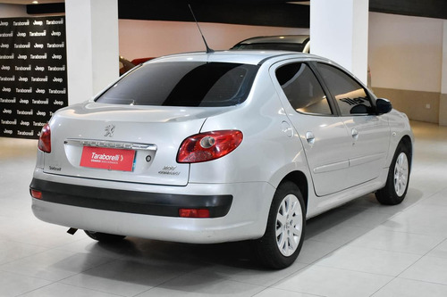 Peugeot 207 1.6 Sedan Xt Premium