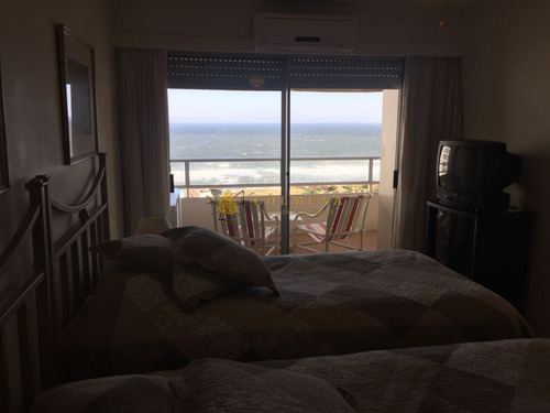 Apartamento De 2 Dormitorios Y Medio 2 Baños- Ref: 3198