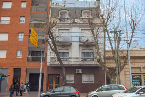 Venta Avellaneda Piso En Pb 6 Amb.apto Profesional