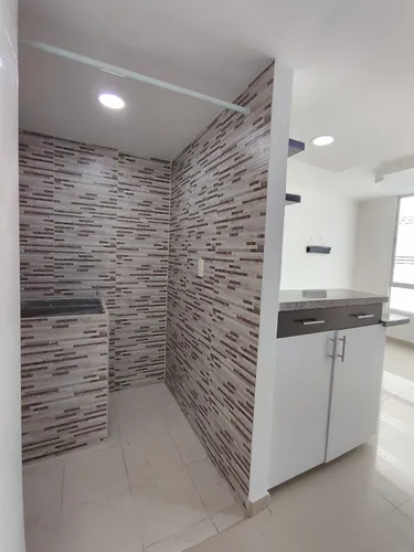 Apartamento En Arriendo En Prados Del Este. Cod A24416