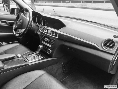 Imagen 10 de 14 de Mercedes Benz Clase C 180 1.8 Turbo