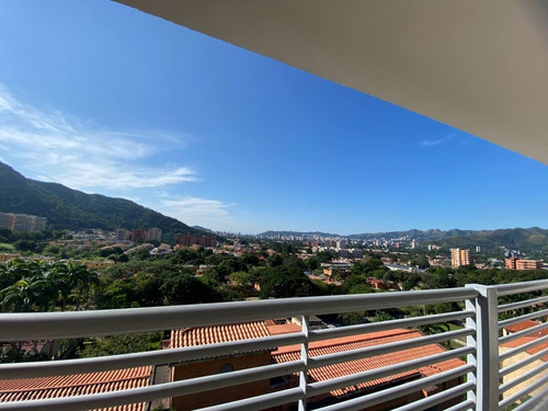 Imagen 4 de 29 de Fernando Guerrero Vende Apartamento Duplex Tipo Pent House En Res. Santa Teresita. Mañongo.