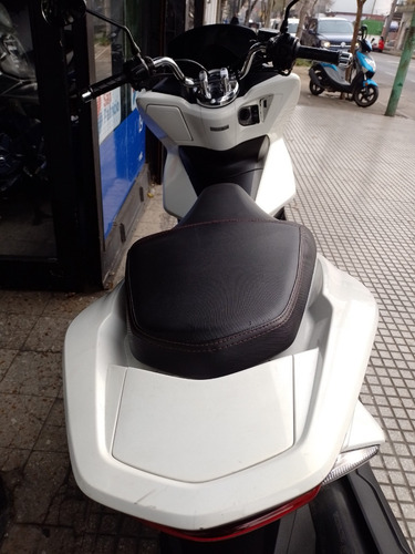 Honda Pcx 150 Tangomotos Buen Estado Listo Para Transferir 3