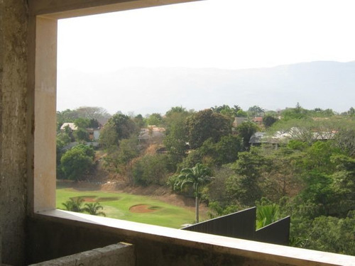 Imagen 10 de 11 de Julio Latouche Rentahousevende En Altos Guataparo Valencia 22-1676