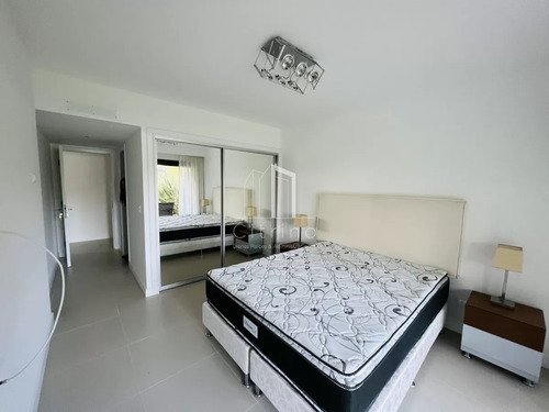 Venta De Apartamento En Crystal View En Complejo Solanas Resort Barrio Privado.