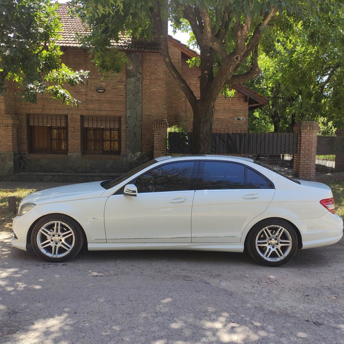 Imagen 10 de 15 de Mercedes-benz C250 Cgi Bluefficien-avangrade Automatico Dño