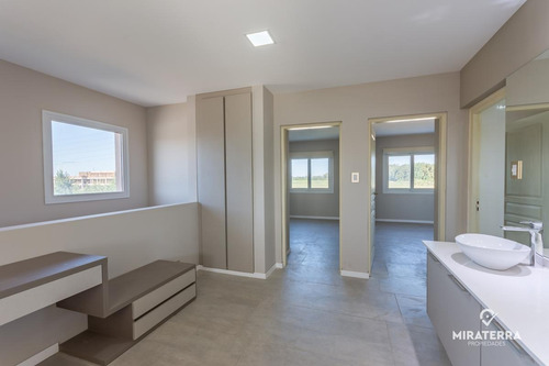 Imagen 15 de 29 de Casa En Rosario En El Barrio Palos Verdes