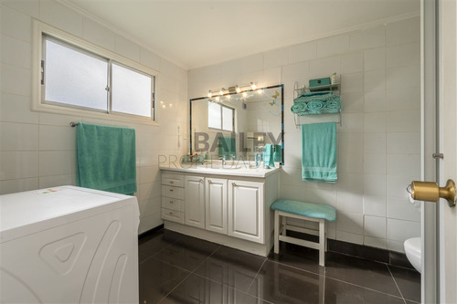 Casa En Venta De 5 Dormitorios (cercana A Jumbo Montemar)