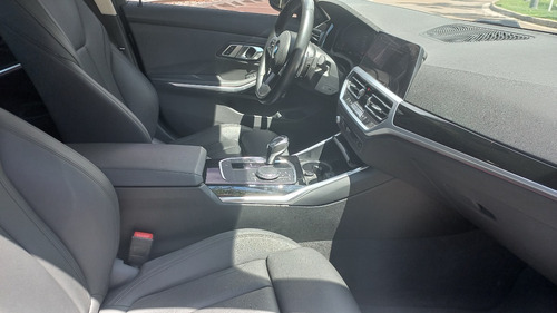 Imagen 8 de 9 de Bmw 330i Sportline
