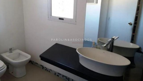 Casa En Venta De 3 Dormitorios En Punta Del Este , Manantiales - Ref: 3814