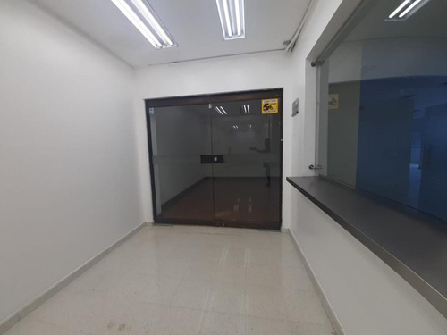 Oficina En Arriendo En Bogotá. Cod A1040142