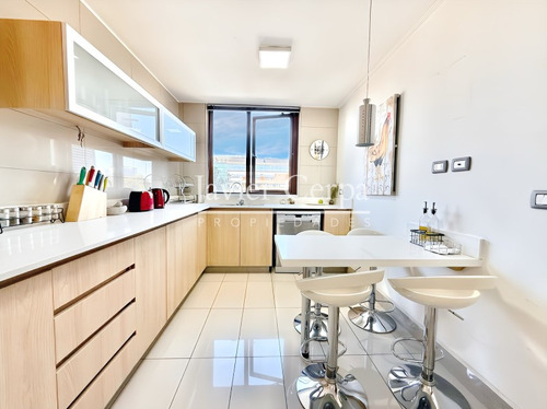 Moderno Departamento Tres Dormitorios En Suite