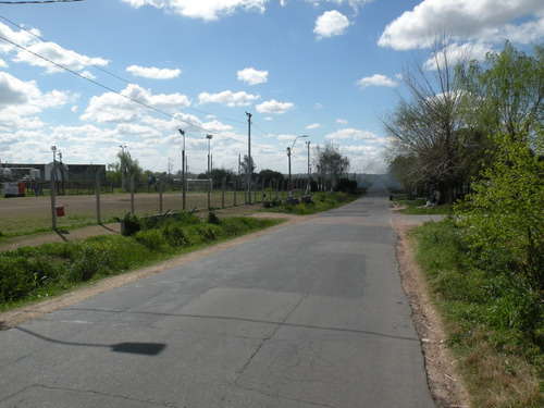 Vendo Terreno Sobre Esquina En Lugar Alto Ideal P/construir Vivienda O Galpon - Calle De Asfalto - 094 386 264 - 361 M2