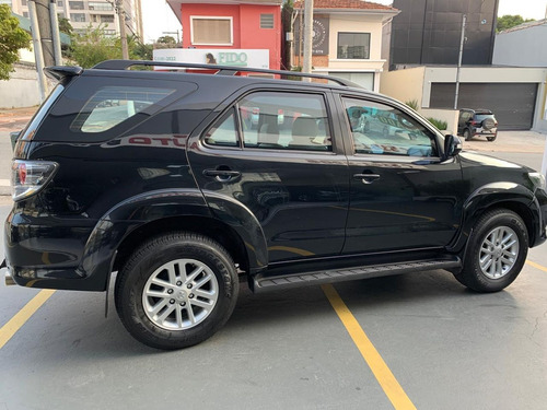 Toyota Hilux SW4 SW4 SRV D4-D 4x4 3.0 TDI Dies. Aut