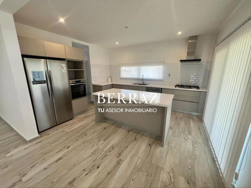 Casa Venta 3 Dormitorios Barrio El Trebol Lote De 961 M2 Haras Santa Maria Escobar
