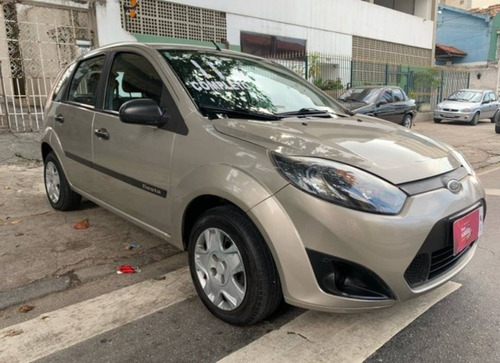 Imagem 2 de 12 de Ford Fiesta 1.6 Mpi Class Hatch 8v Flex 4p Manual
