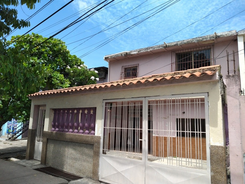 Imagen 2 de 13 de Venta Casa Av. Andrés Eloy Higuerote