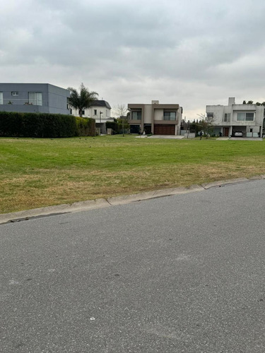 Macro Lote Terreno En Venta En Nuevo Quilmes