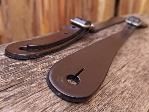 Correia De Espora Em Couro Fivela Inox Cutuqueira