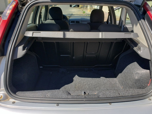 Fiat Punto Attractive 1.4 Flex 2012
