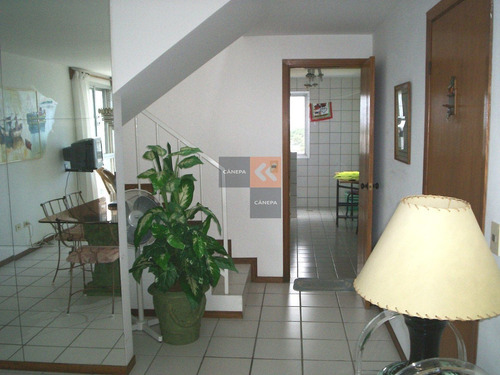 Zona Conrad, A 2 Cuadras Playa Mansa ,sobre Boulevard Artigas- Ref: 8474