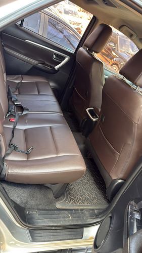 Toyota SW4 2.8 Tdi Srx 7l 4x4 Aut. 5p