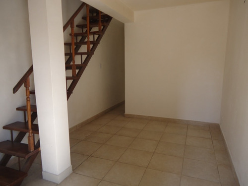 Imagen 3 de 12 de Duplex En Venta En Ituzaingo Norte
