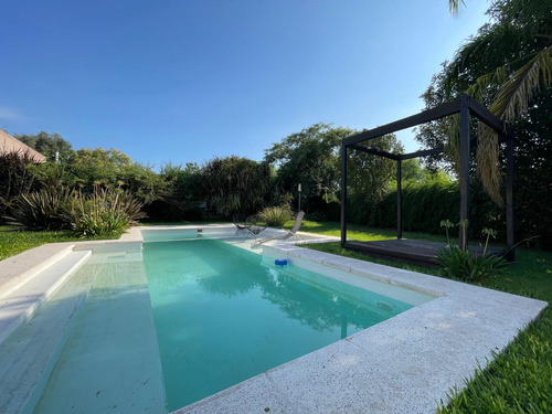 Venta Casa De 3 Dorm - Country Chacras De La Villa