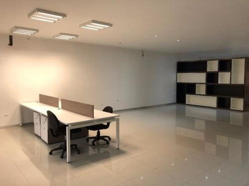 Imagen 1 de 12 de Oficina Comercial En Renta Mederos