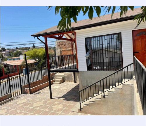Nueva, 3 Dormitorios 2 Baños