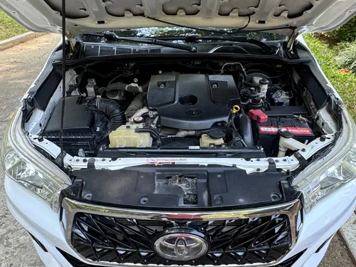 Toyota Hilux 2.4l