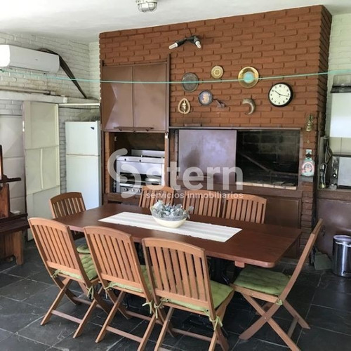 Venta Casa 3 Dormitorios, Cantegril Punta Del Este- Ref: 917