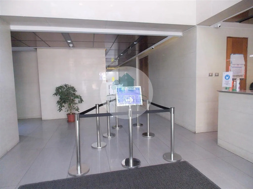 Excelente Oficina En Venta En Providencia, Zona Estratégica!