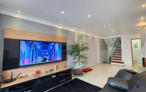 Casa Aconchegante E Moderna Em Condomínio Fechado