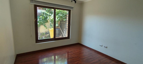 Casa En Arriendo De 4 Dorm. En Machalí