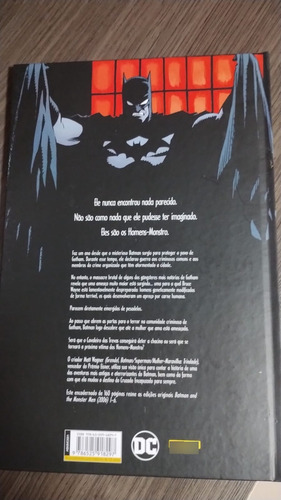 Batman E Os Homens-monstro: Dark Moon Rising, De Matt Wagner (Usado)