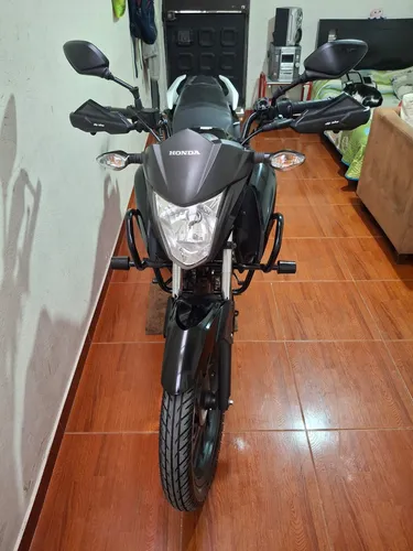 Cb 125 F Negra Con Rojo 2024, Defensas, Hand Savers Y Baúl