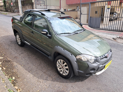 Fiat Strada 1.8 16v Adventure Cab. Dupla Flex 3p