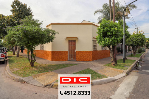 Casa 4 Dormitorios Venta - Villa Adelina