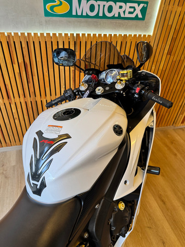 Yamaha R6