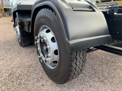Imagem 10 de 15 de Mercedes Benz Atego 2429 - Bitruck No Chassi