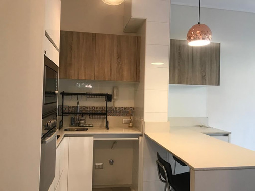 Departamento En Arriendo De 2 Dorm. En Las Condes