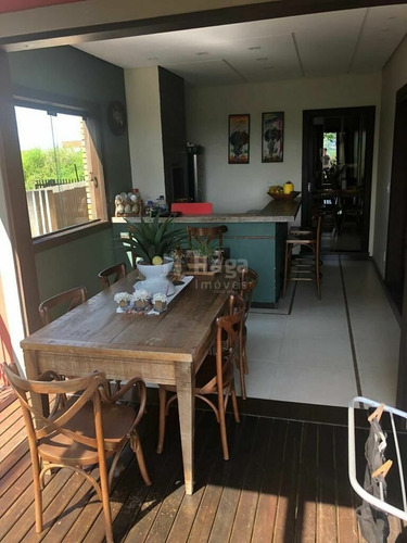 Imagem 12 de 21 de Casa À Venda No Bairro Centro - Brusque/sc - 1828