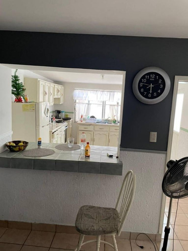 Imagen 7 de 22 de En Venta Casa Muy Amplia Con Departamento Anexo