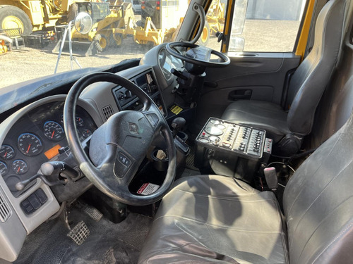 Schwarze A8000 Camion Con Barredora Camion International