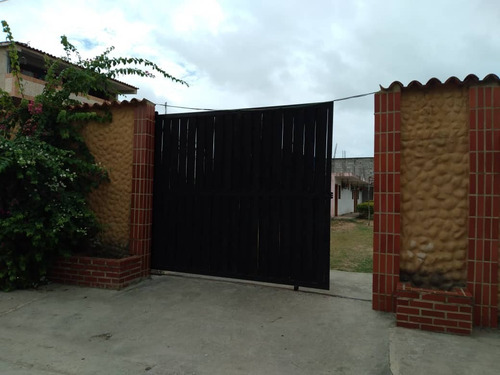 Imagen 2 de 7 de En Venta Casa Tipo Posada En Tucacas Morrocoy