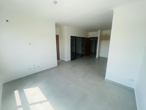 Imagen 7 de 8 de Apartamentos En Alquiler En Evaristo Morales.