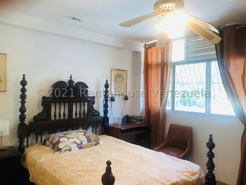 Imagen 23 de 26 de Amplio Apartamento En Venta. Urb. Bello Monte. Mls #22-9863 Vanessa Sayago. 04125866548